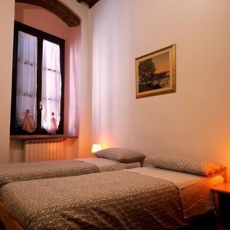 La Casa Di Giosue Apartment Ливорно Екстериор снимка