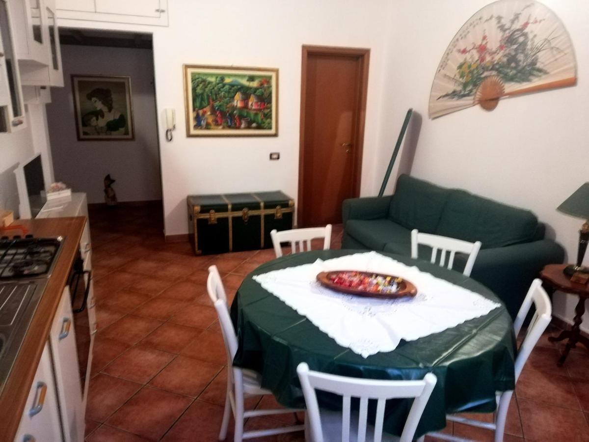 La Casa Di Giosue Apartment Ливорно Екстериор снимка